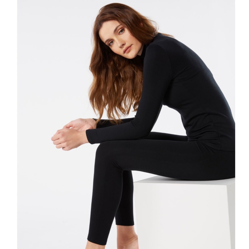 Long-sleeve High-Neck Tubular Top in Wool and Silk with Leggings
